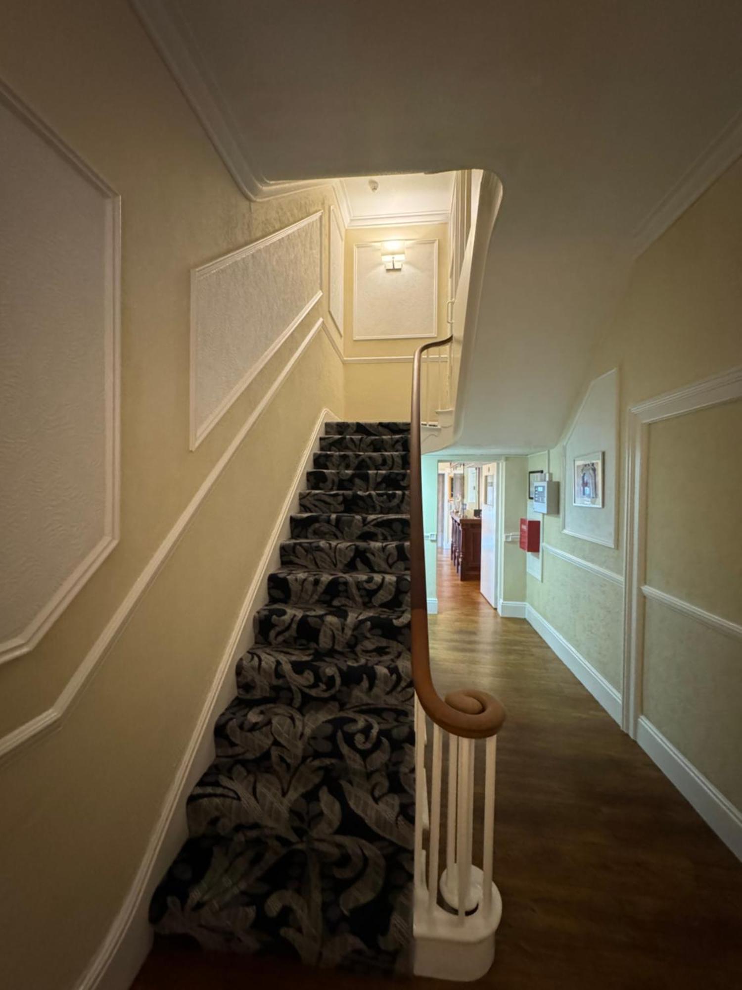 Winchmore 3*