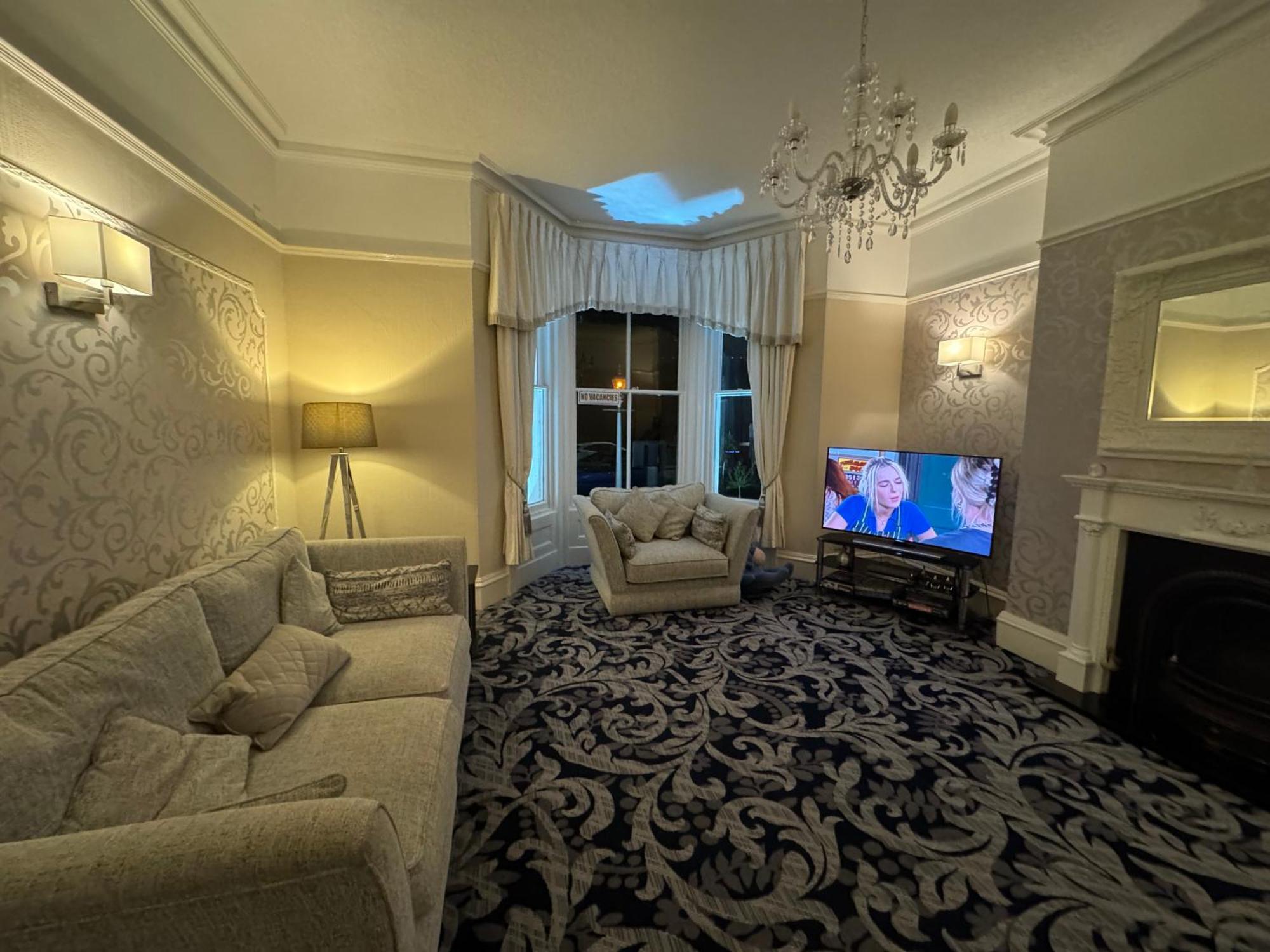 Отель Winchmore 3*